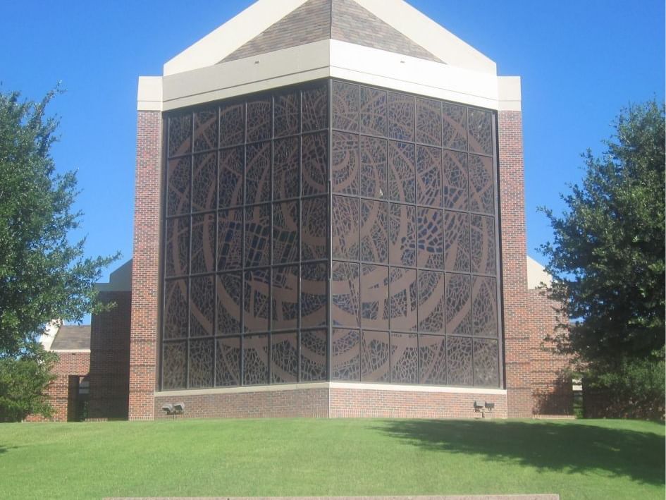 Exterior of Hardin Simmons University near MCM Eleganté Suites