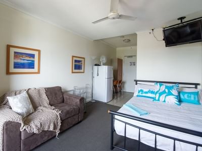 Shafston_Studio Queen Apartment