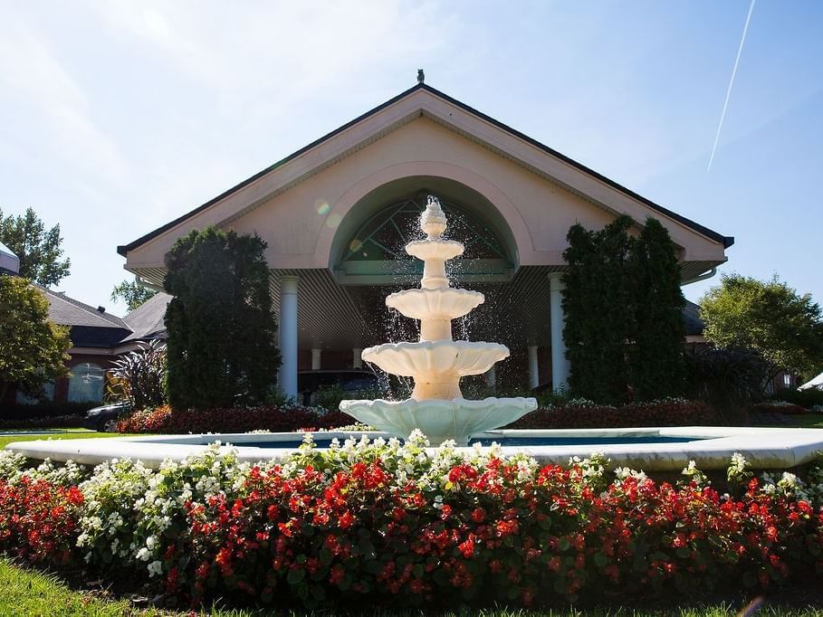 Exterior view & fountain in Pavillon Hall at Chateau Vaudreuil