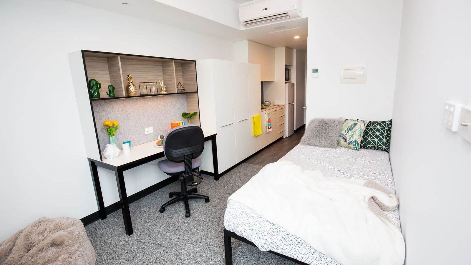 Park Central_Buranda Studio Apartment