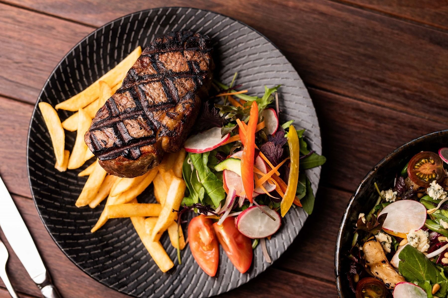 Restaurants in Strahan Dining at Strahan Village