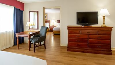 Music Road Resort Hotel - Two Bedroom Queen Suite in Pigeon Forge