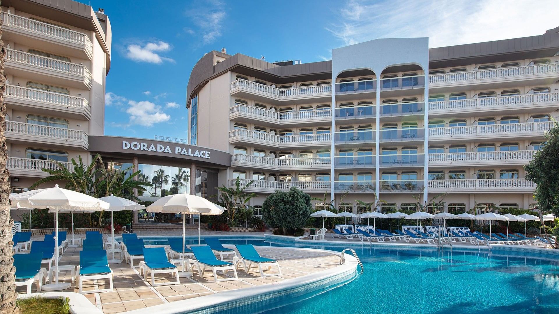 Rooftop bar (solo adultos) en Ponient Dorada Palace