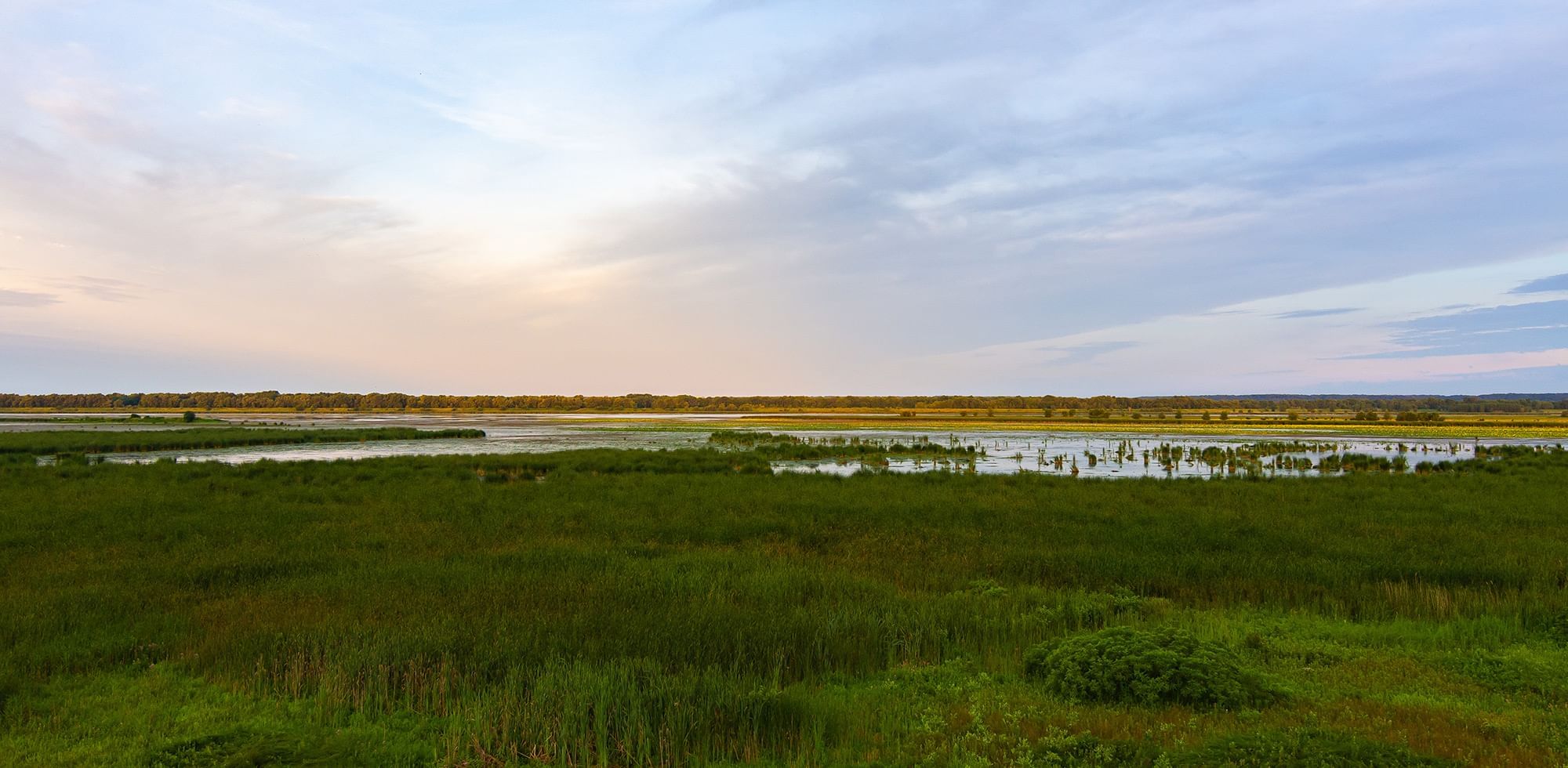 prairies lands with water