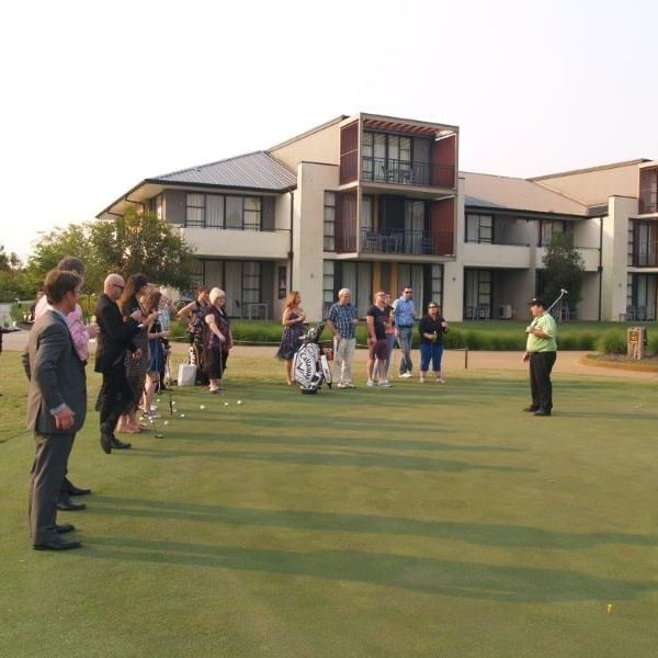 People having a golf session at Mercure Kooindah Waters