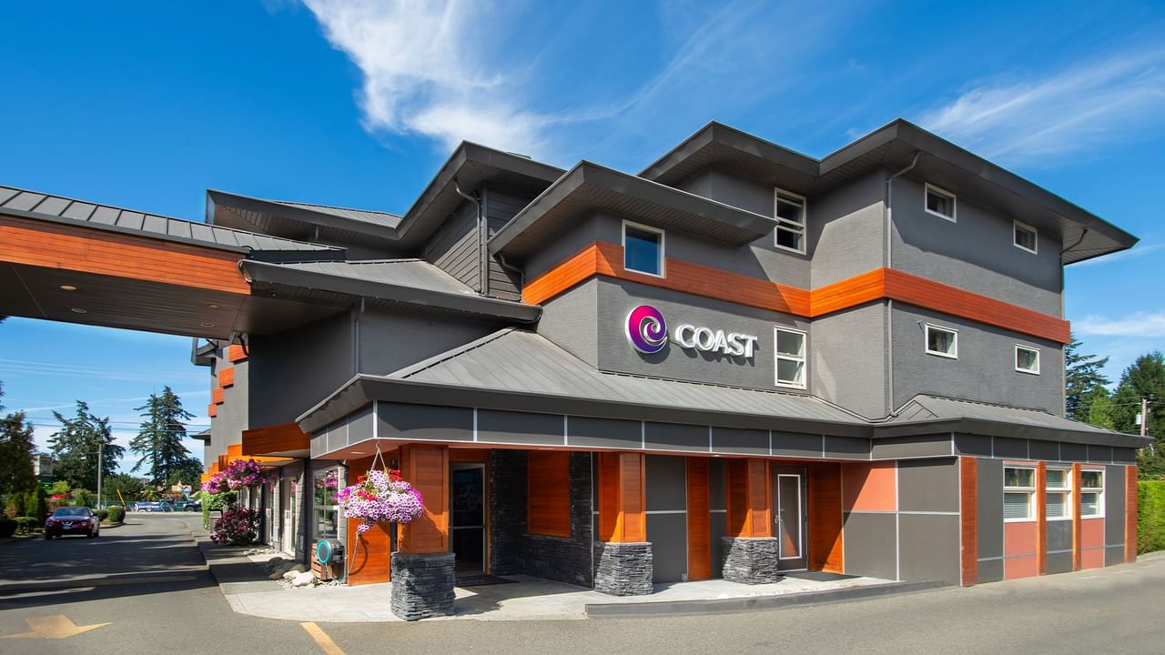 Exterior of Coast Parksville Hotel