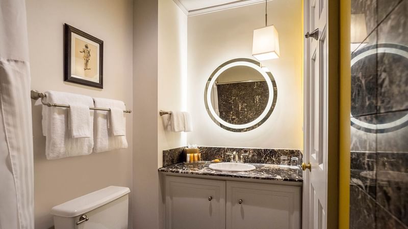 Bathroom of Superior queen room at Warwick San Francisco