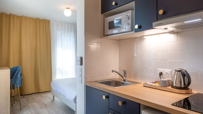 The kitchenette area in Double Studio at Residence Le Monde