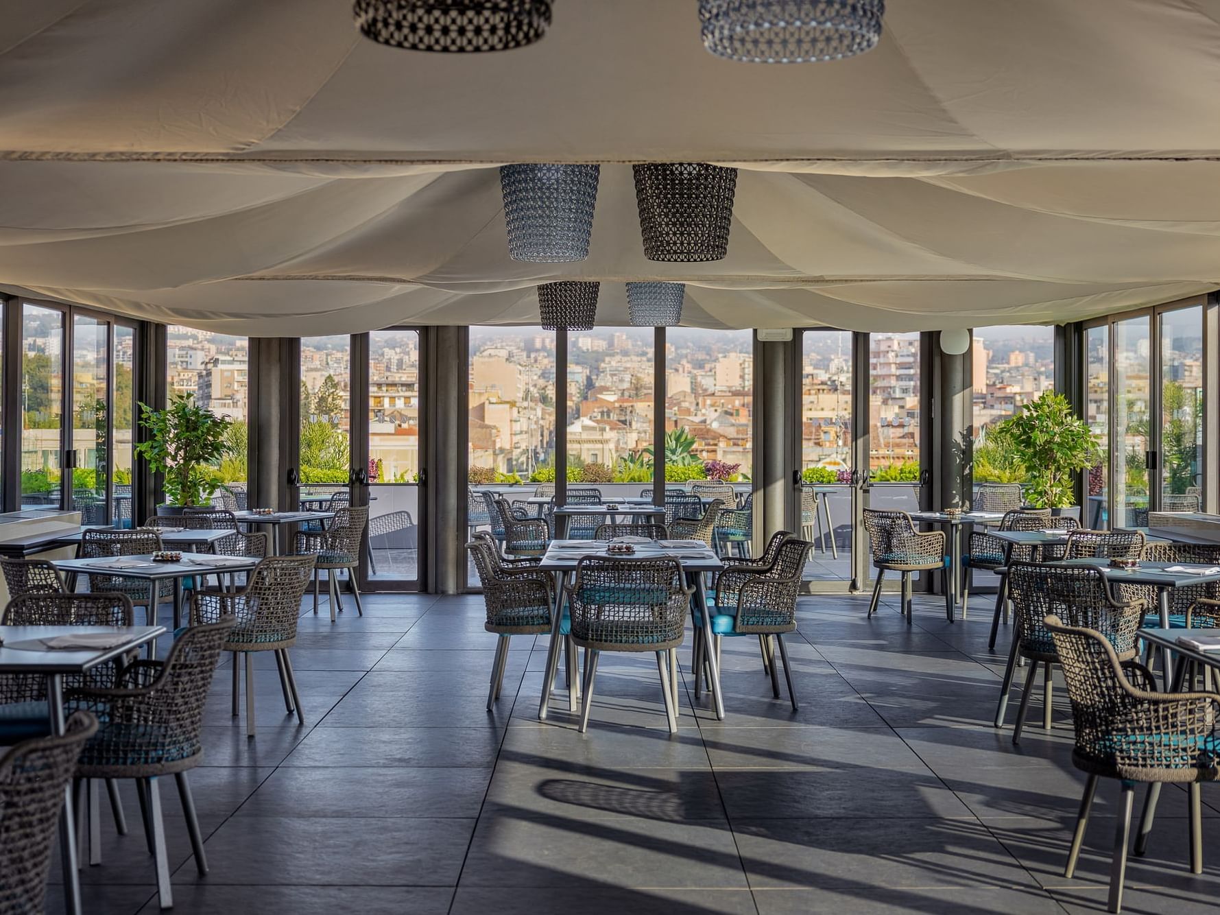 Palace Catania | UNA Esperienze: panoramic restaurant in Catania