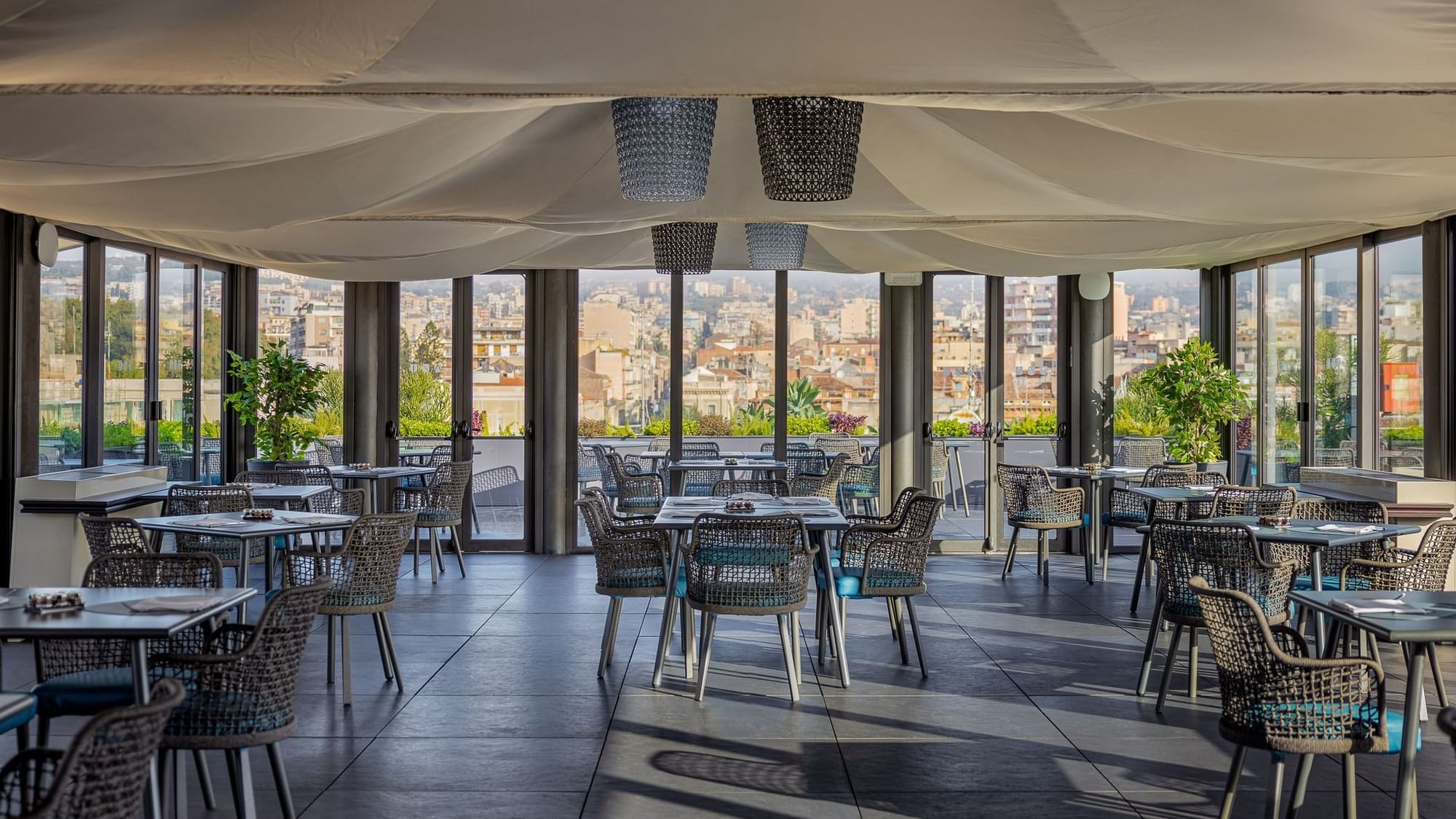 Palace Catania | UNA Esperienze: panoramic restaurant in Catania