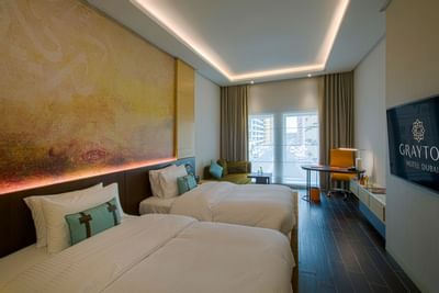 Twin beds at Grayton Hotel Dubai