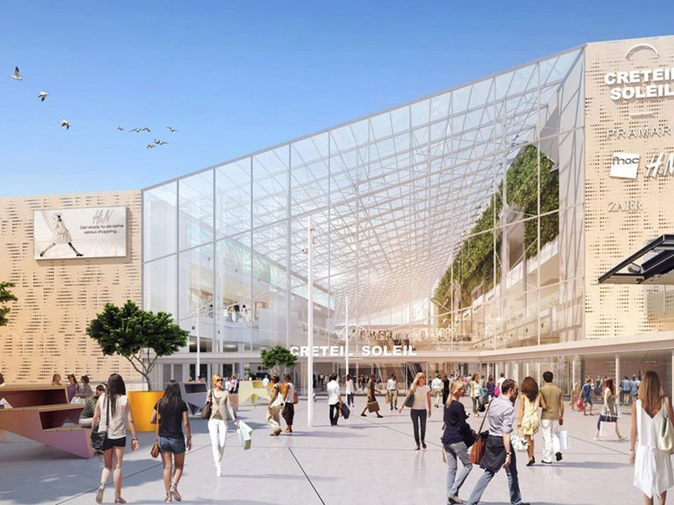 Créteil Soleil shopping mall front view near Originals Hotels