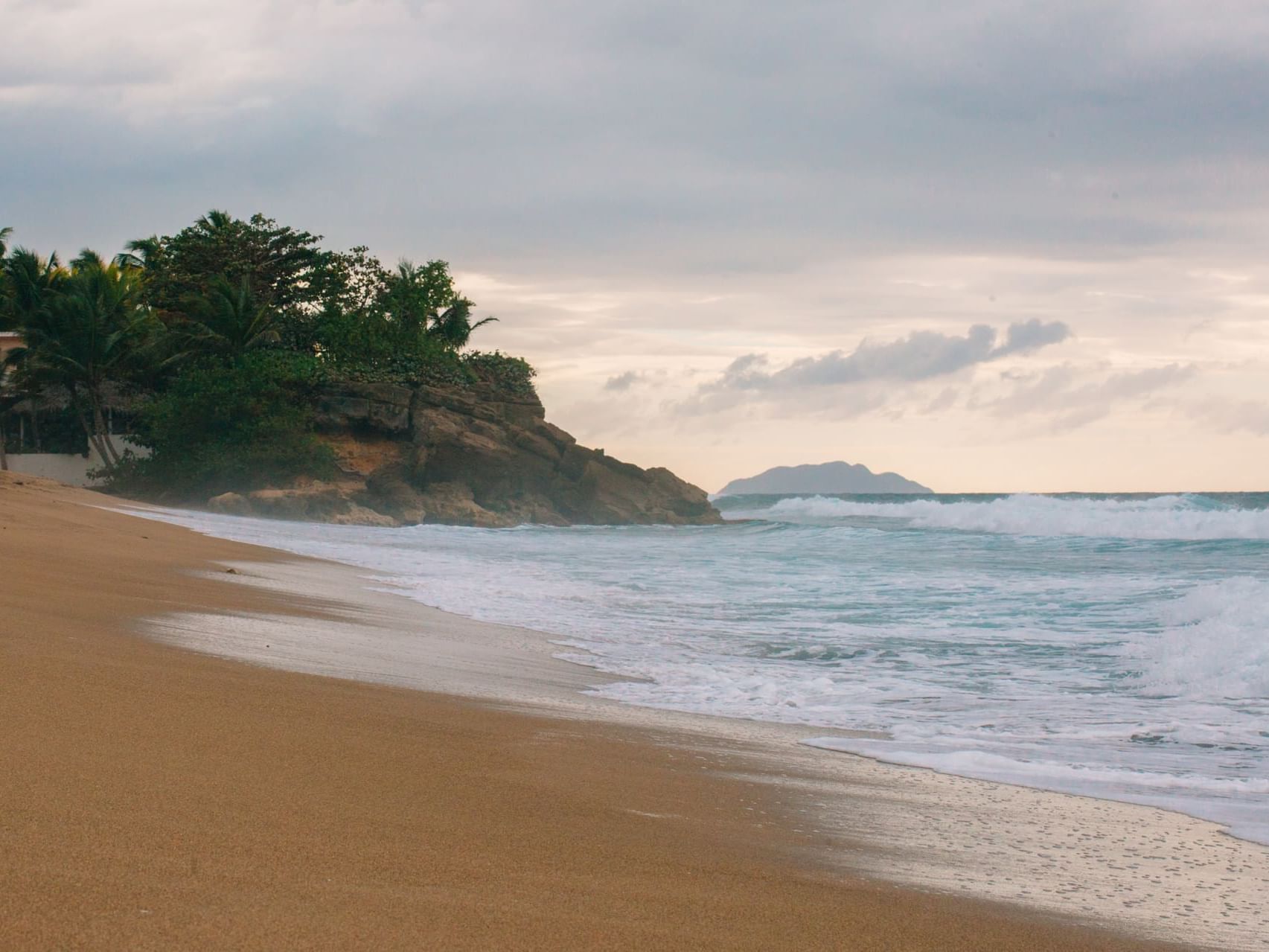 Guajataca Beach / Playa Guajataca - Beautiful, secluded, romantic