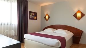 Bedroom with Double bed at Hotel Alteora of Originals Hotels