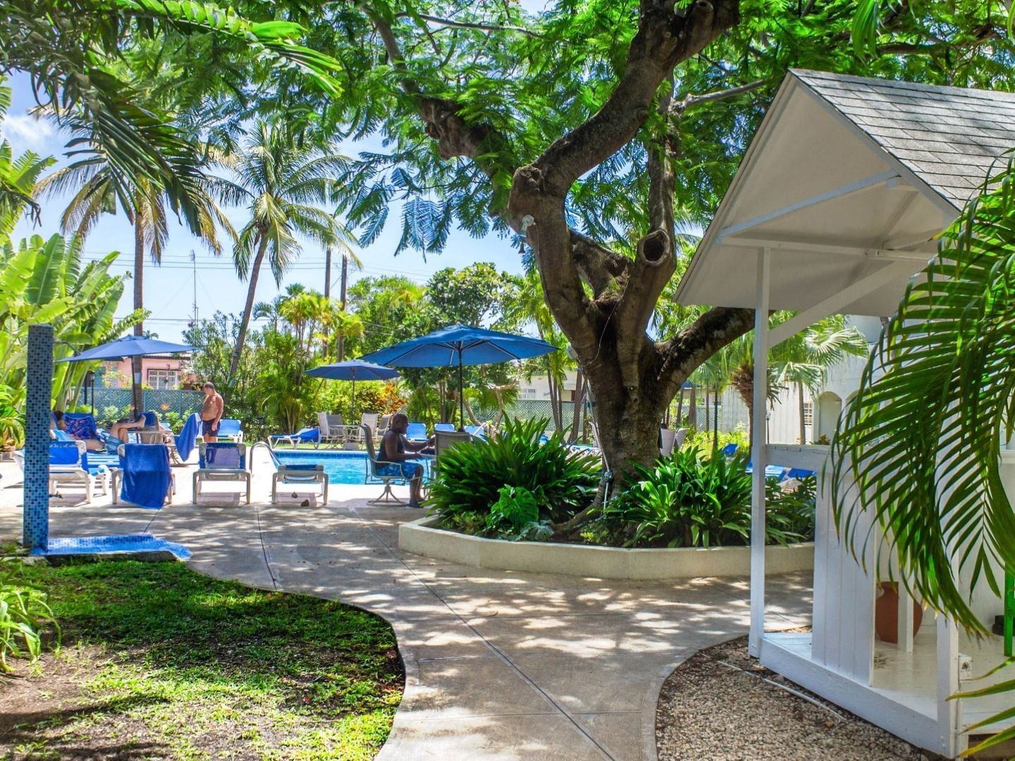 Exterior Time Out Hotel Barbados (2)