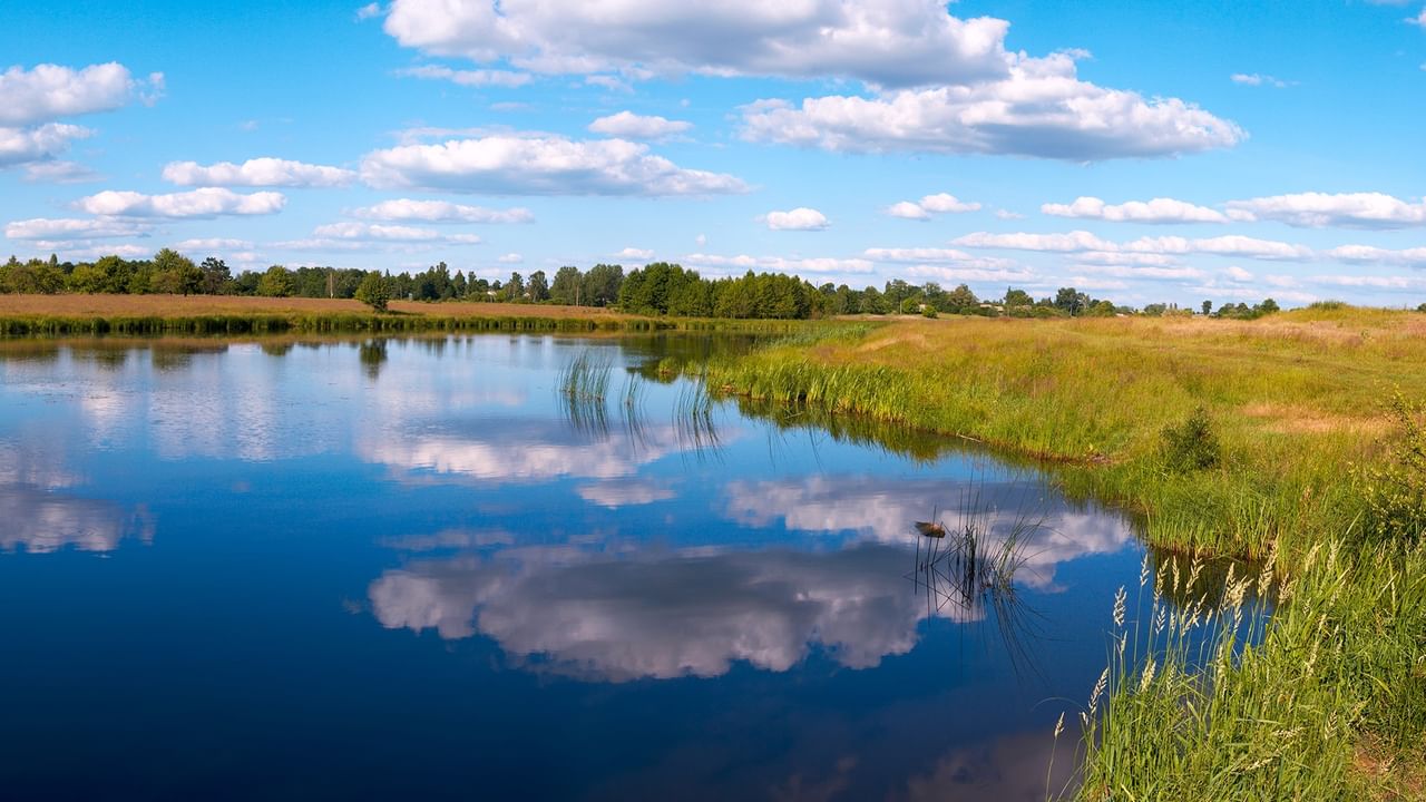 lake view with clouds