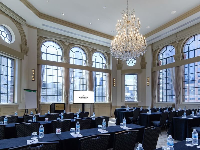 Seating arrangements in Buckingham Ballroom at Warwick Allerton