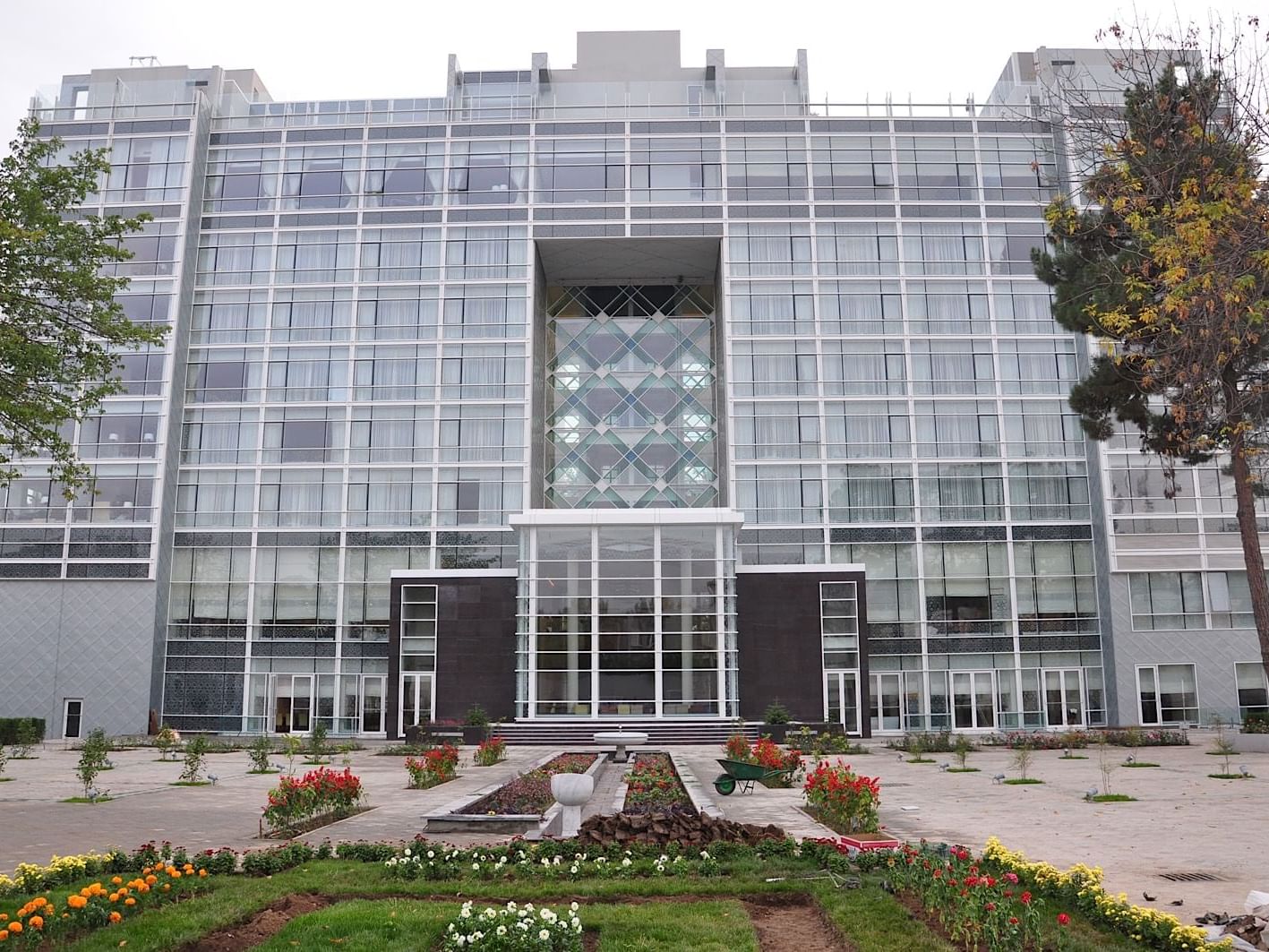 Exterior building view with garden of Dushanbe Serena Hotel 
