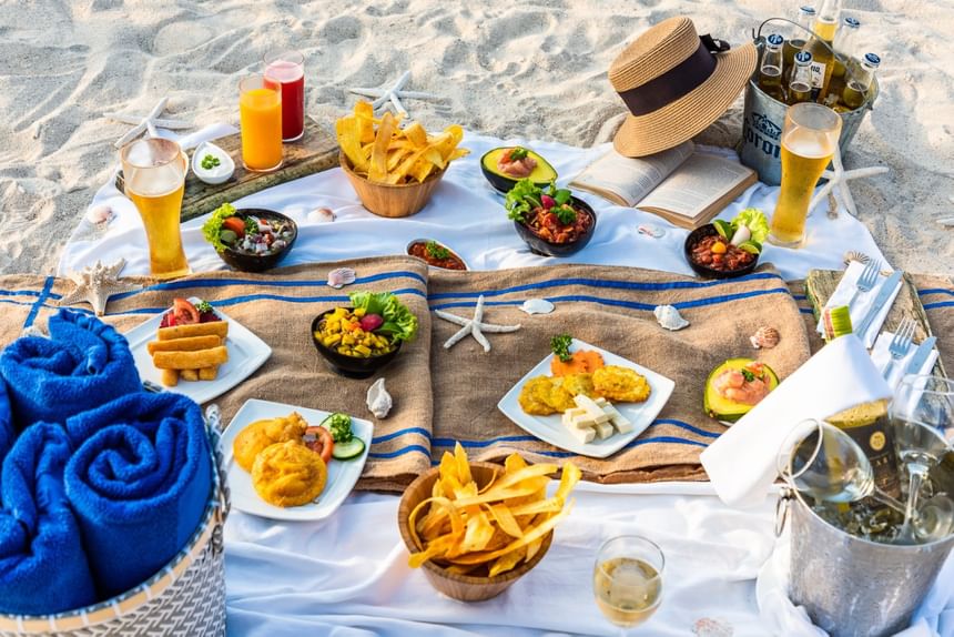 A picnic on the Isla del Tesoro beach near Hotel Isla Del Encanto
