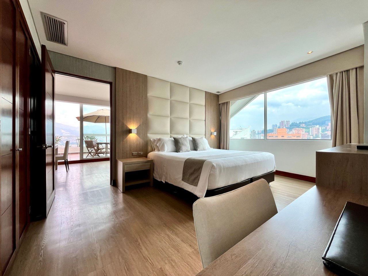 Hotel San Fernando Plaza — Grand Suite | Hotel Only, Oct 8–13 – Image 2