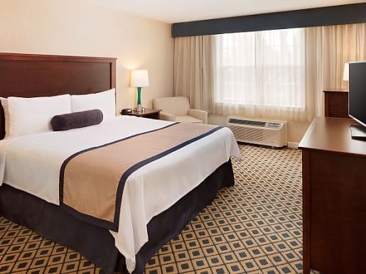 Superior King Room with one bed at Westford Regency