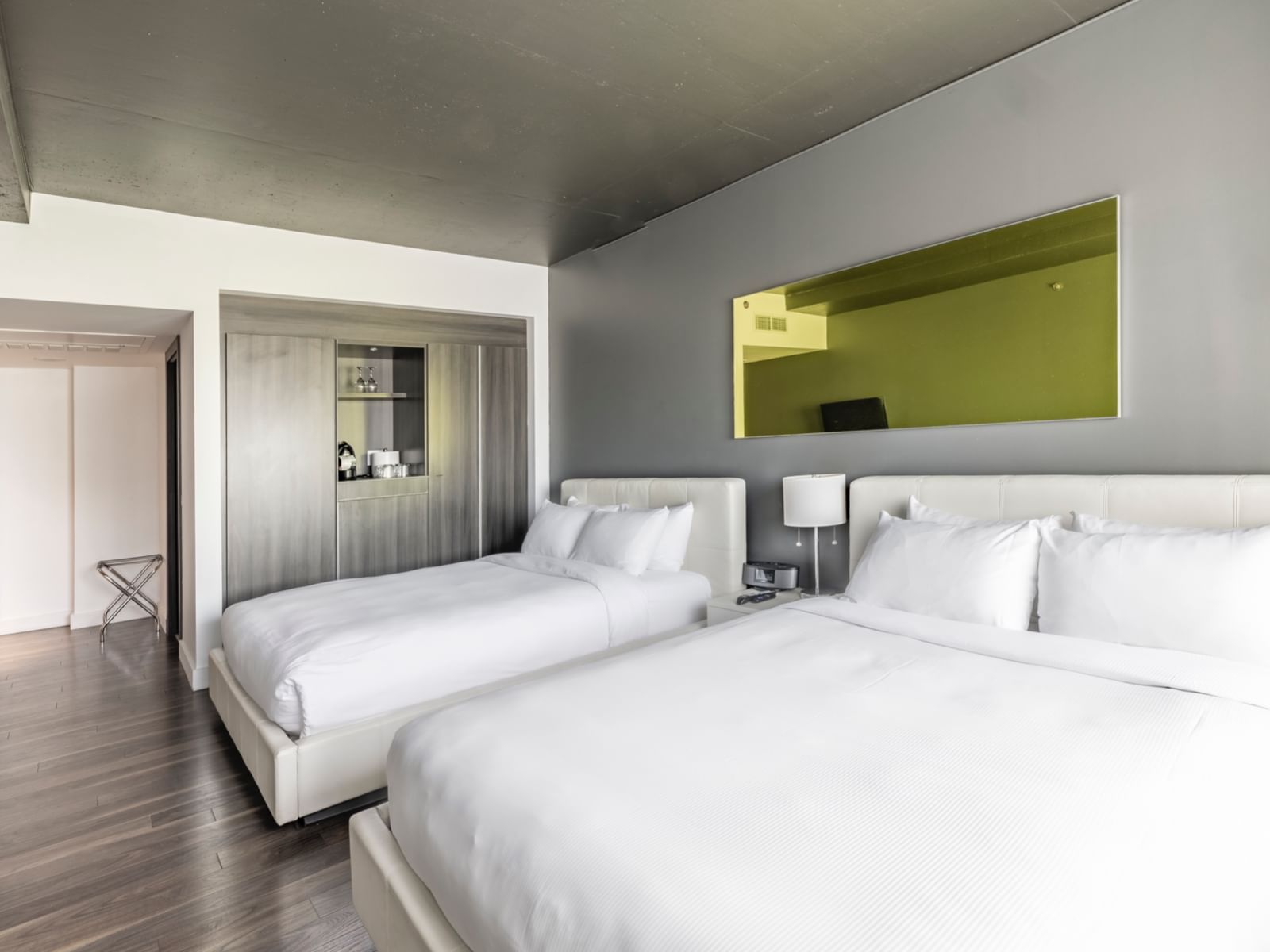 ZERO1 HIP with 2 Queen beds & wardrobe at Hotel Zero1