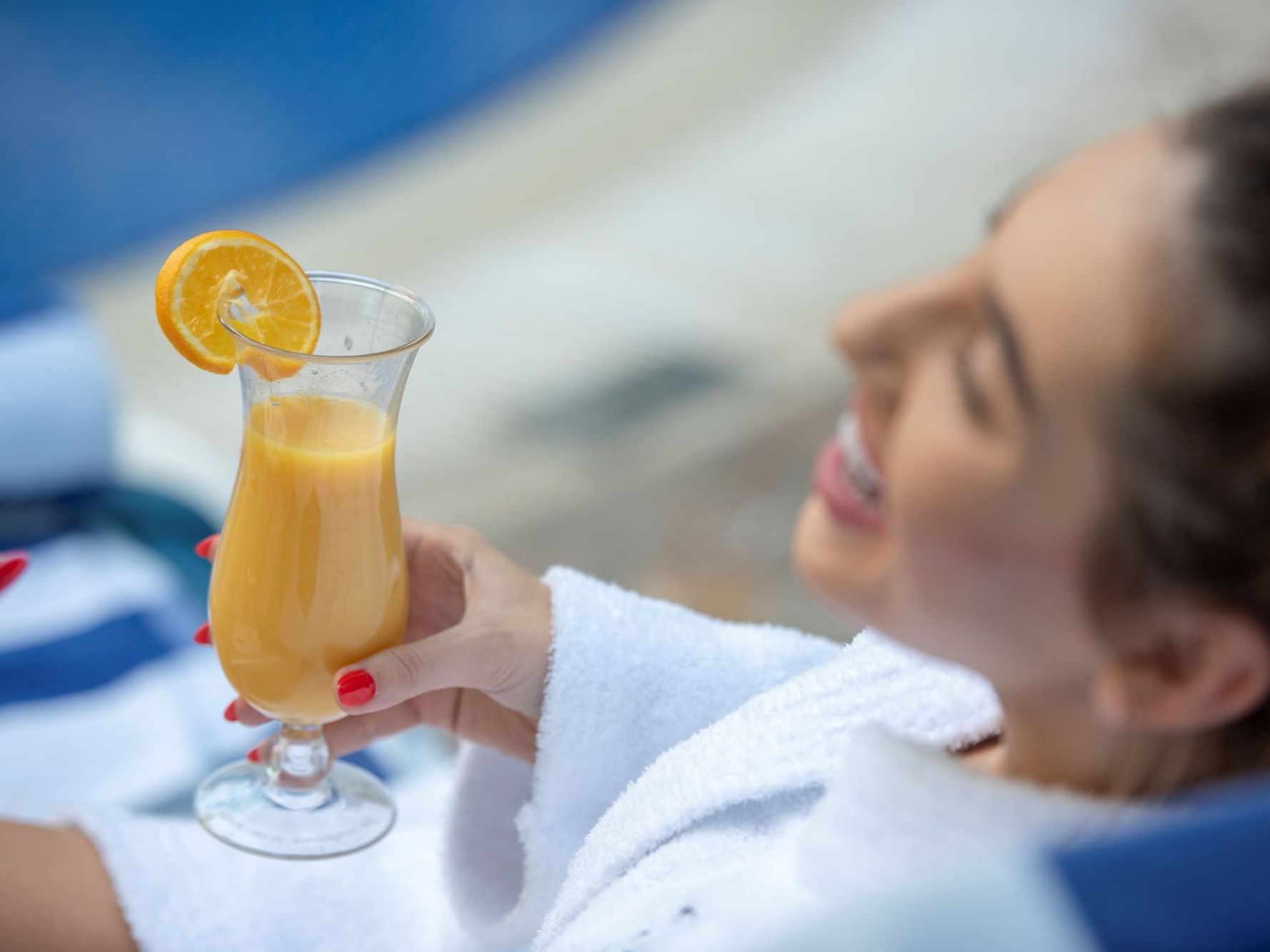 Ghaya Grand Hotel Dubai - Pool Bar Lifestyle Image 3