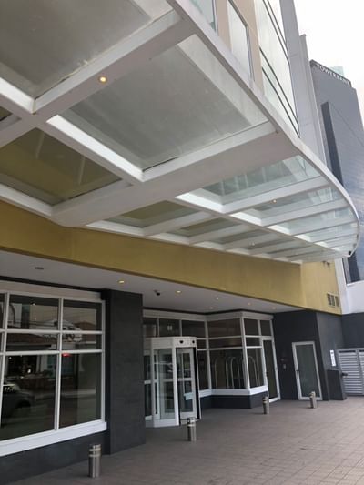 Exterior view of Tower Financial Center near Marinn Hotels