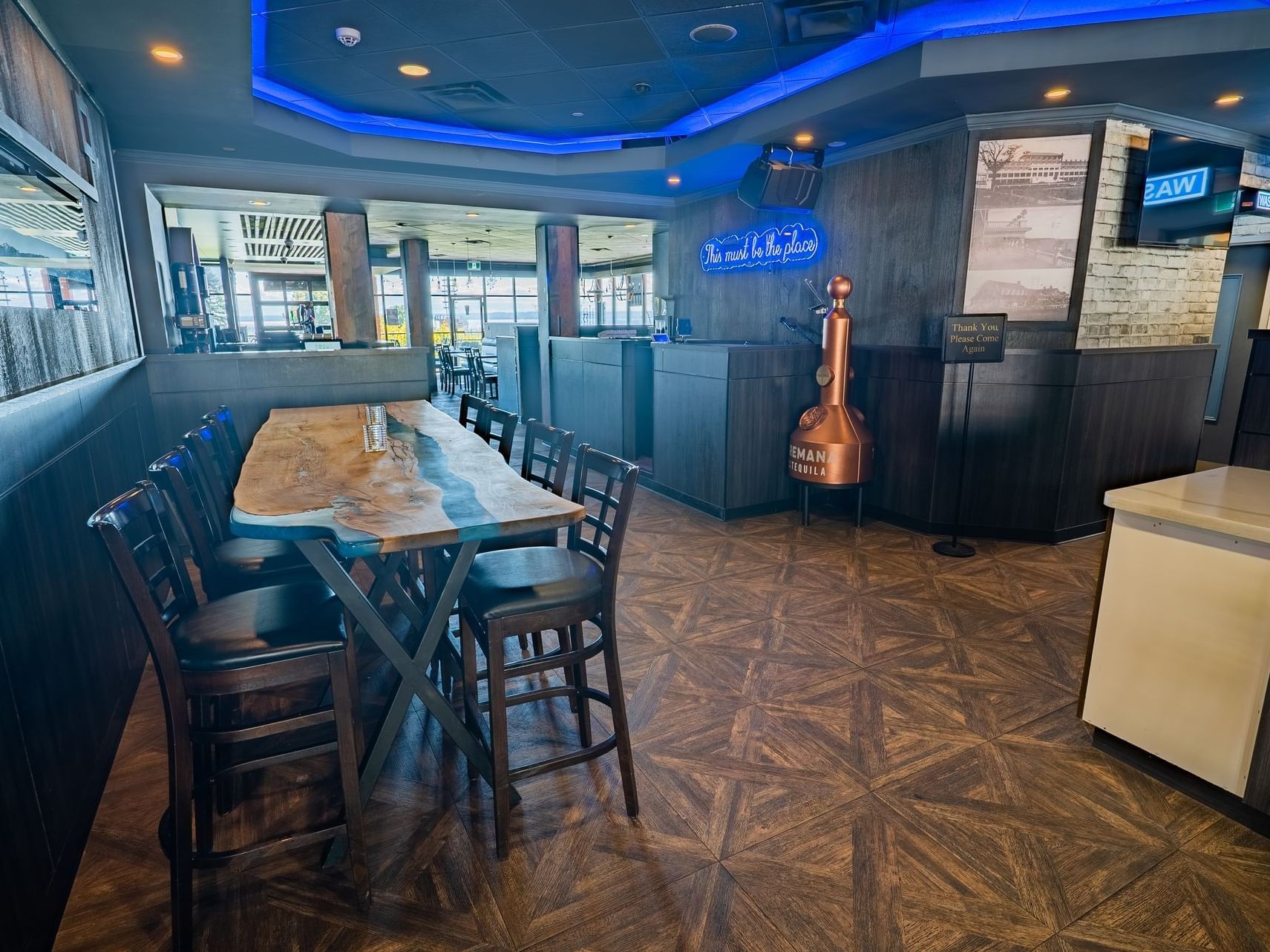 the port house social bar and kitchen mississauga on