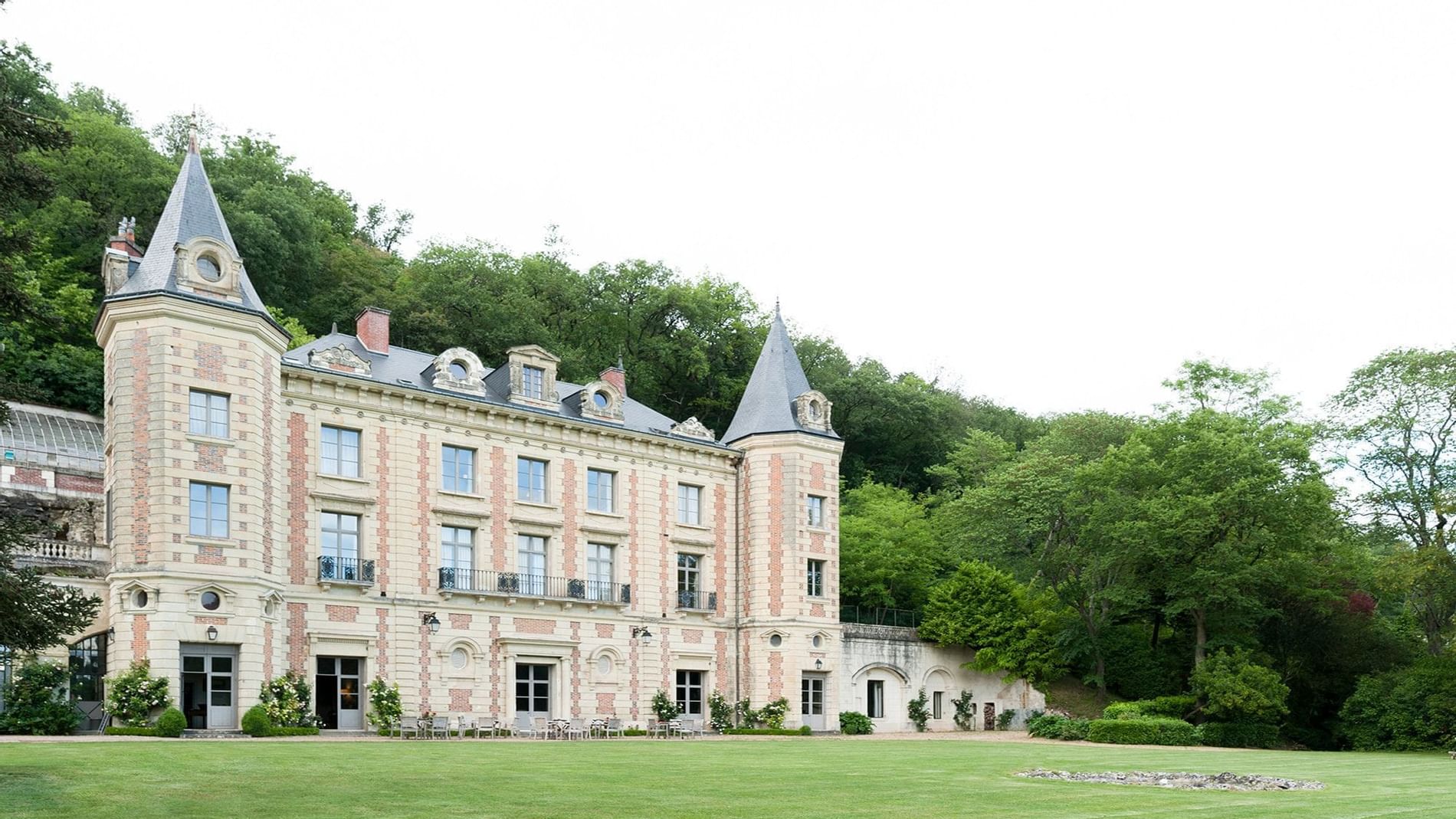 An Aerial view of Chateau de Perreux Hotel