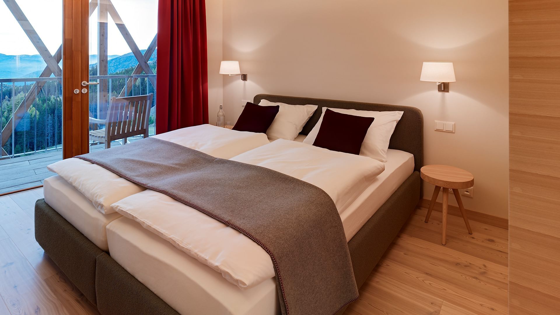 Twin beds in Residence Comfort at Falkensteiner Hotels