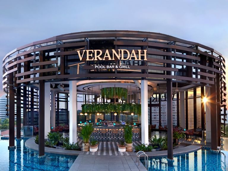 Verandah Pool Bar & Grill at Momentus Hotel Alexandra