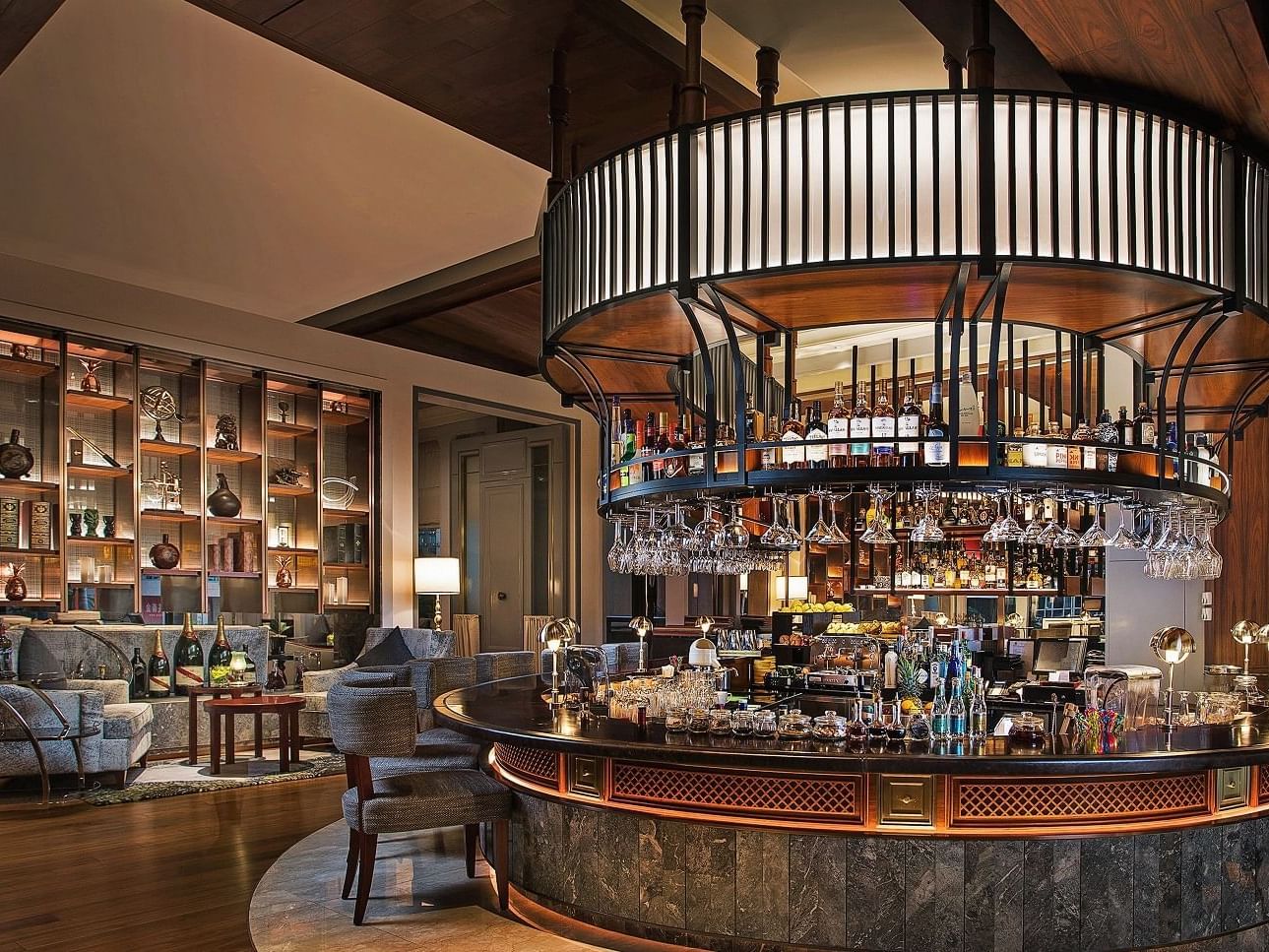 Interior view of Vasco Bar & lounge at Artyzen GrandLapa