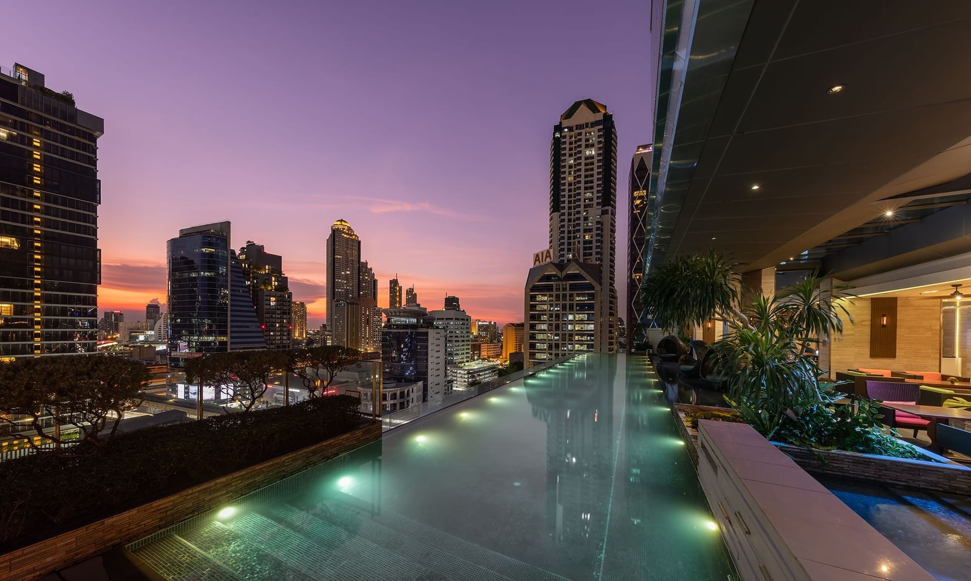 Facilities | Hotel with Pool | Eastin Grand Hotel Sathorn Bangkok