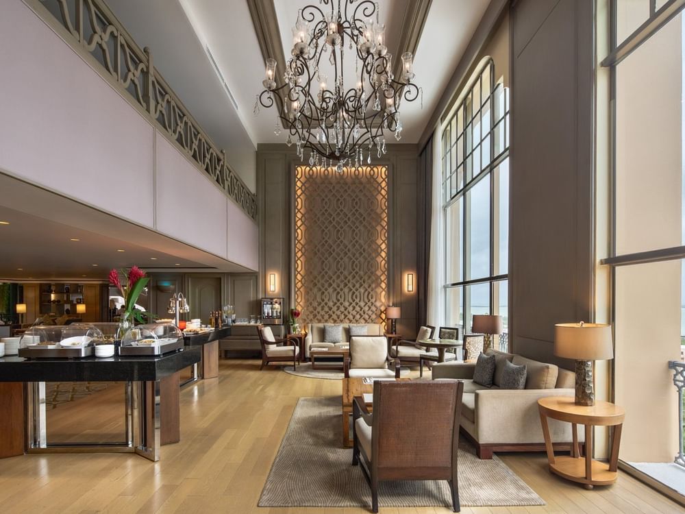 Lounge area with refreshments in EL Club Lounge at Kempinski Hotel Cancún