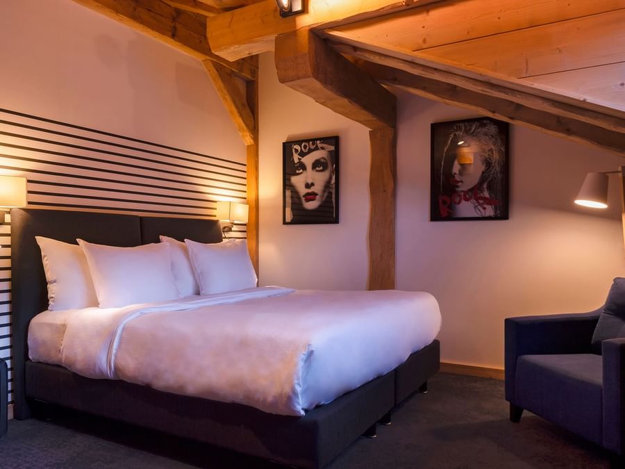 Interior of the Standard Room at Chalet-Hotel La Marmotte