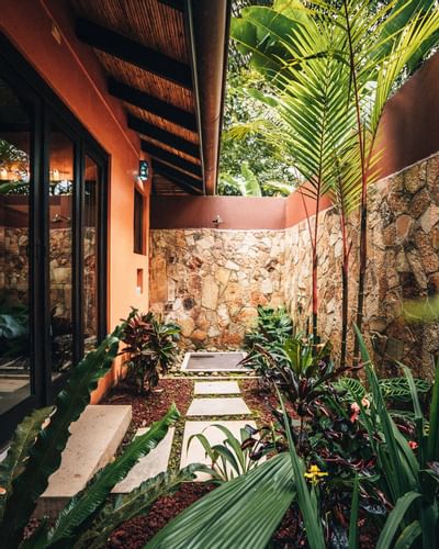 An Outdoor Shower area at Rio Celeste Hideaway