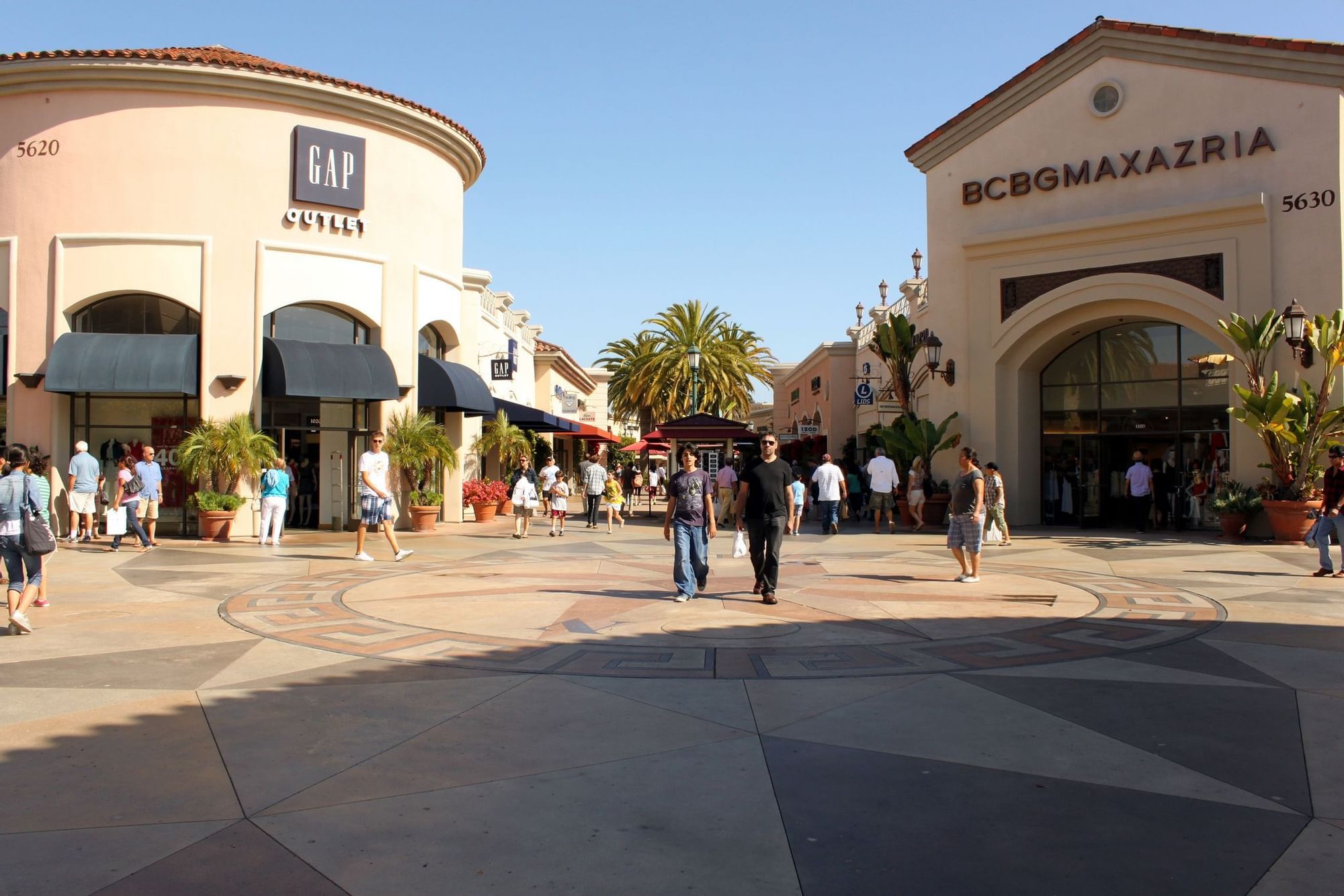 Carlsbad Premium Outlets - Carlsbad by the Sea Hotel