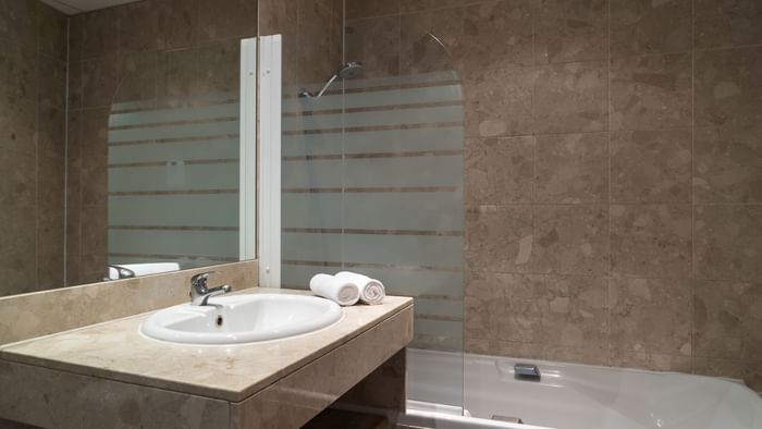 Bathroom vanities in de Bordeaux Bergerac (ex Inter-Hotel)
