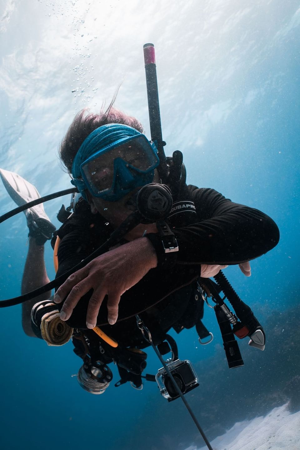 Diver exploring an underwater reef during Roatan, Honduras scuba diving at Barefoot Cay Resort & Marina