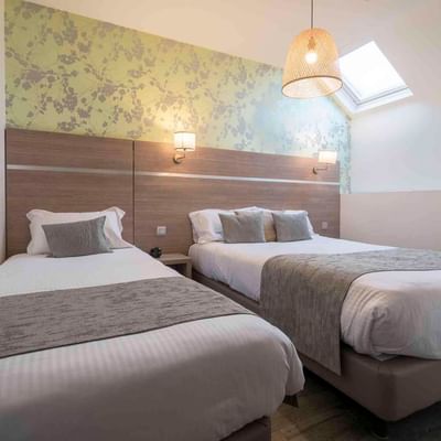 TRIPLE ROOM