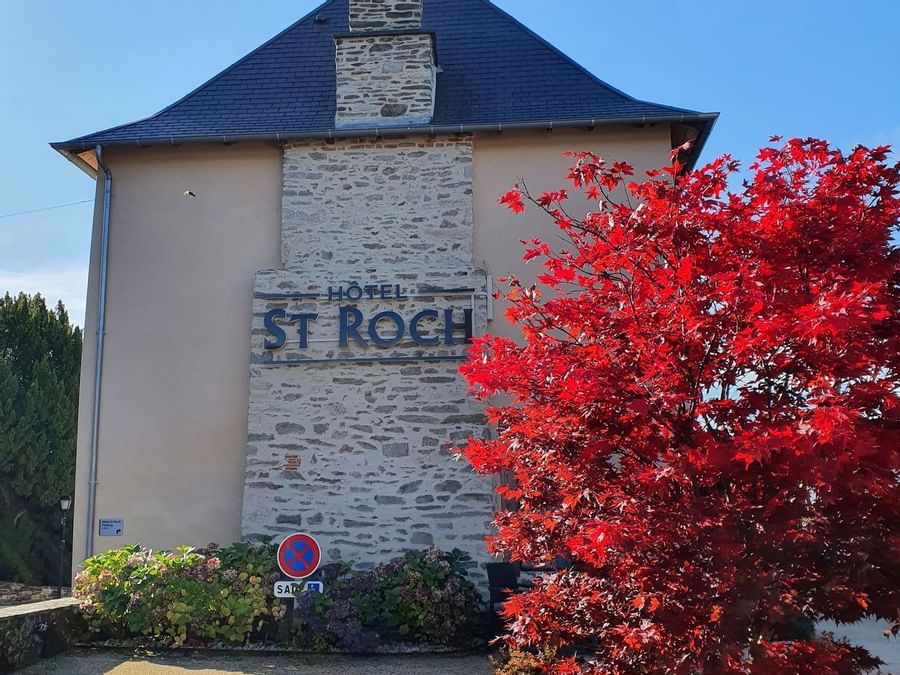 Exterior view of the Hotel Saint-Roch