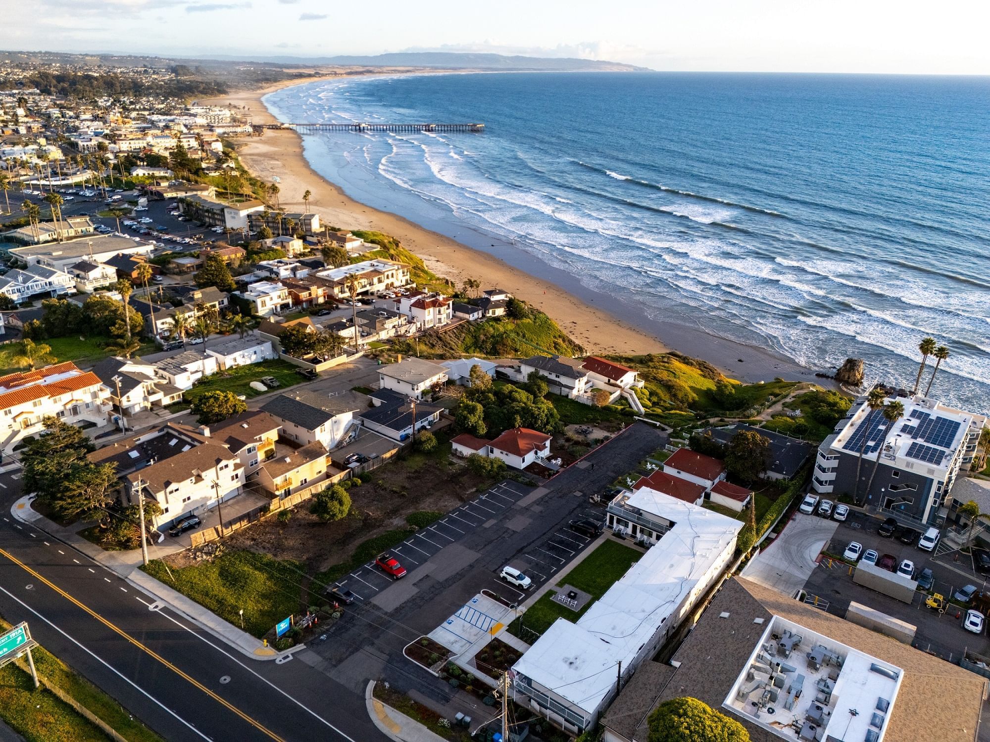 Aerial view of hotel and Pismo Beach