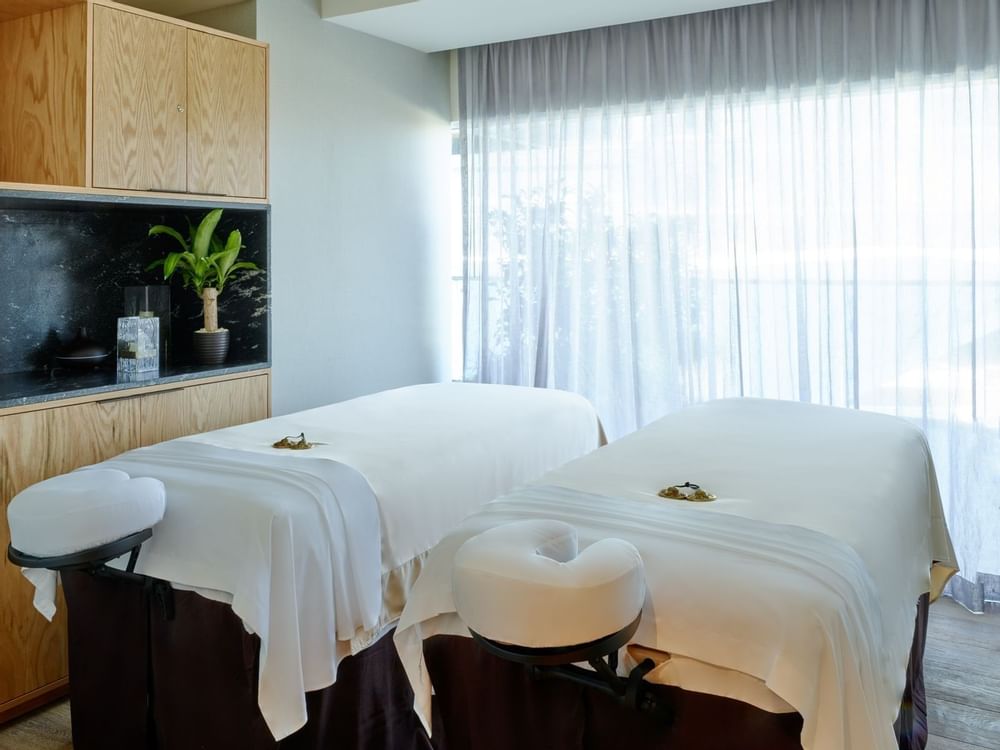 Two spa beds in spa rooms at Fiesta Americana México Satélite
