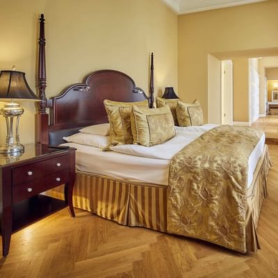 Large Bed & wooden floors, Schloss Suite, Falkensteiner Hotels