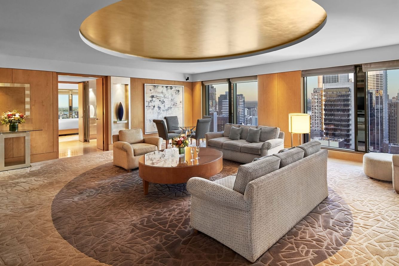 The living area in the Executive Suite at Fullerton Sydney