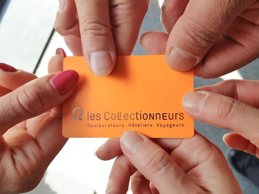 Holding card of Les Collectionneurs, Duparc Contemporary Suites