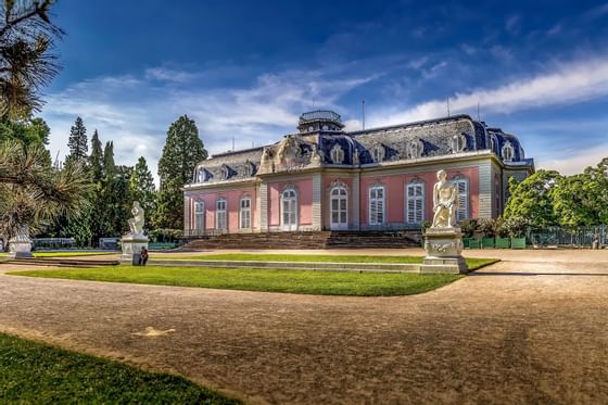 An exterior view of a building near Precise House Düsseldorf Air