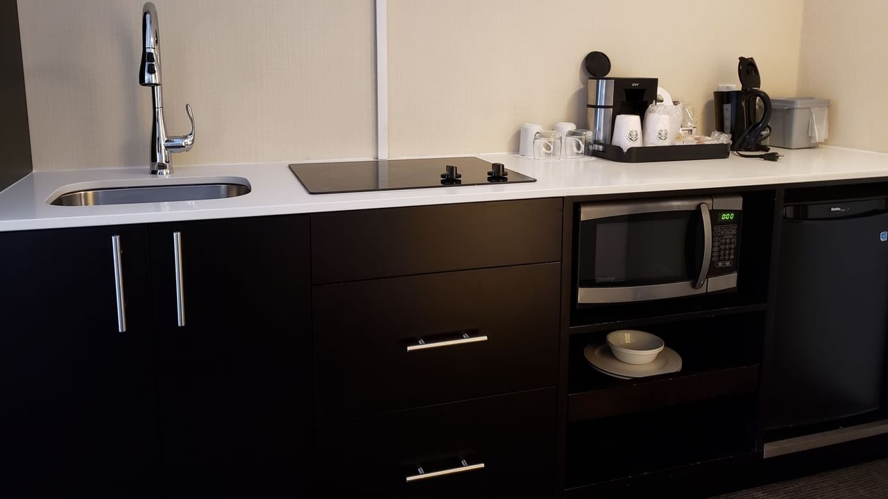 Coast Two Queens with Kitchenette