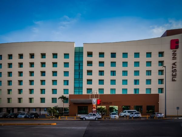 Exterior view of the Fiesta Inn Culiacán